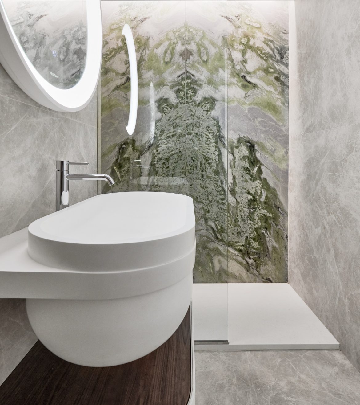 Jose Manuel Ferrero Through the keyhole