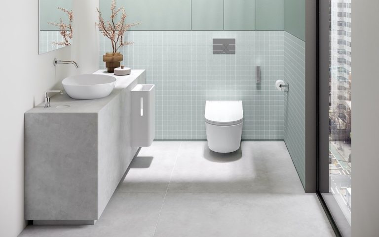 TOTO Touch-free tech