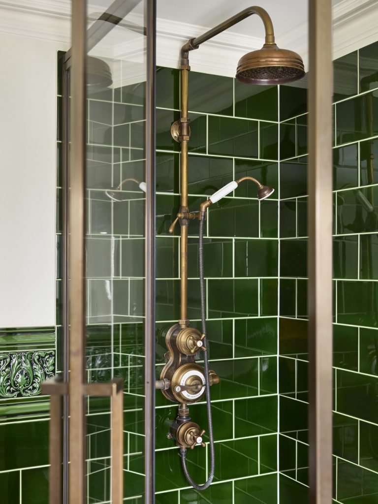Drummonds_Cambridge_house_Edwardian_shower