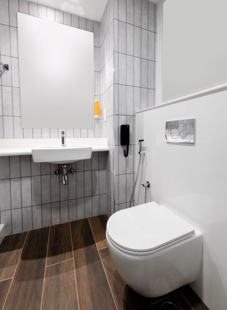 Bathroom-Review-Sanipex-Premier-Inn-bathroom