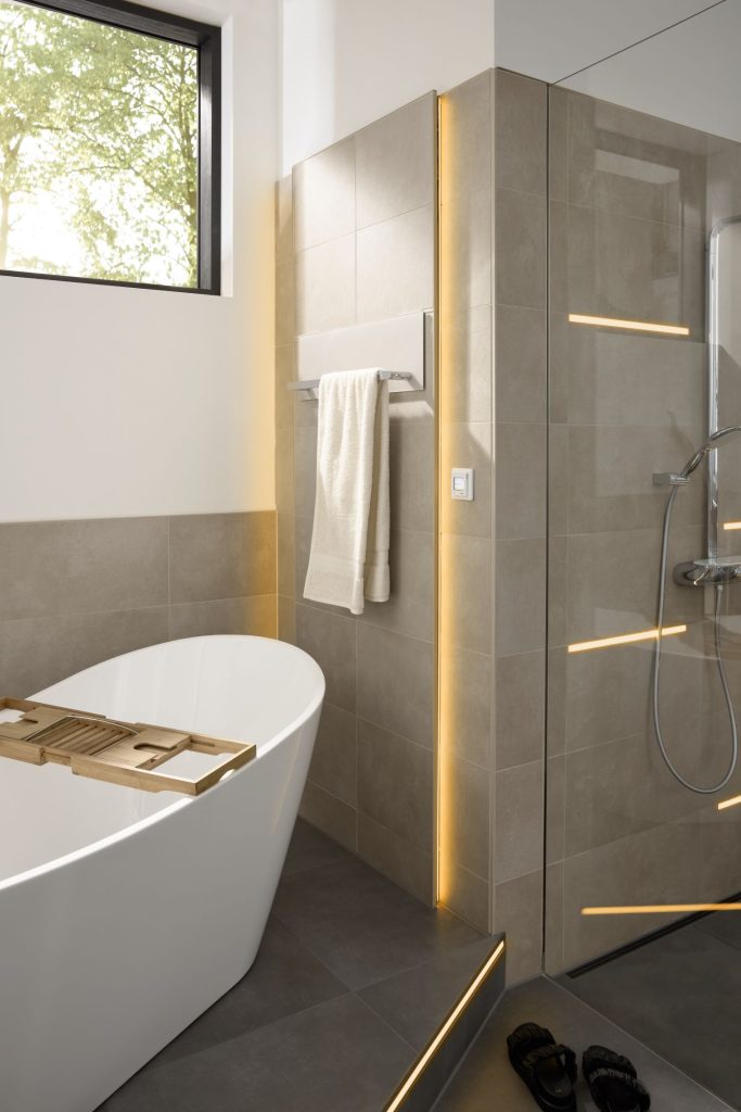  Bathroom Review Liprotec Creative Lighting