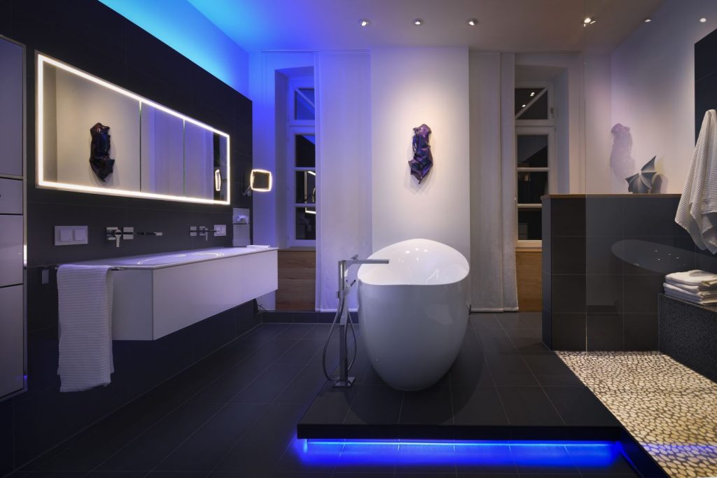 Bathroom-Review-Schluter-Systems-creative-lighting_Hospitality