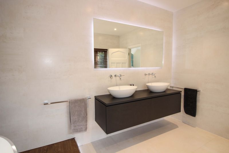 Bathroom-Review-Schuter-Bathrooms-surreywetroom