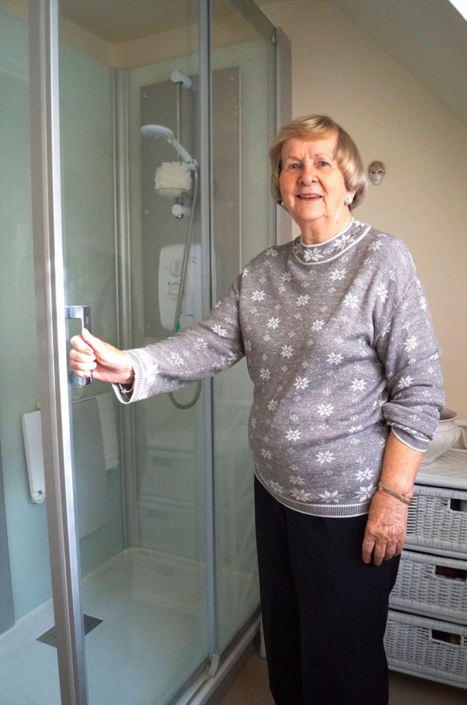 Bathroom-Review-KINEDO_Almshouse_