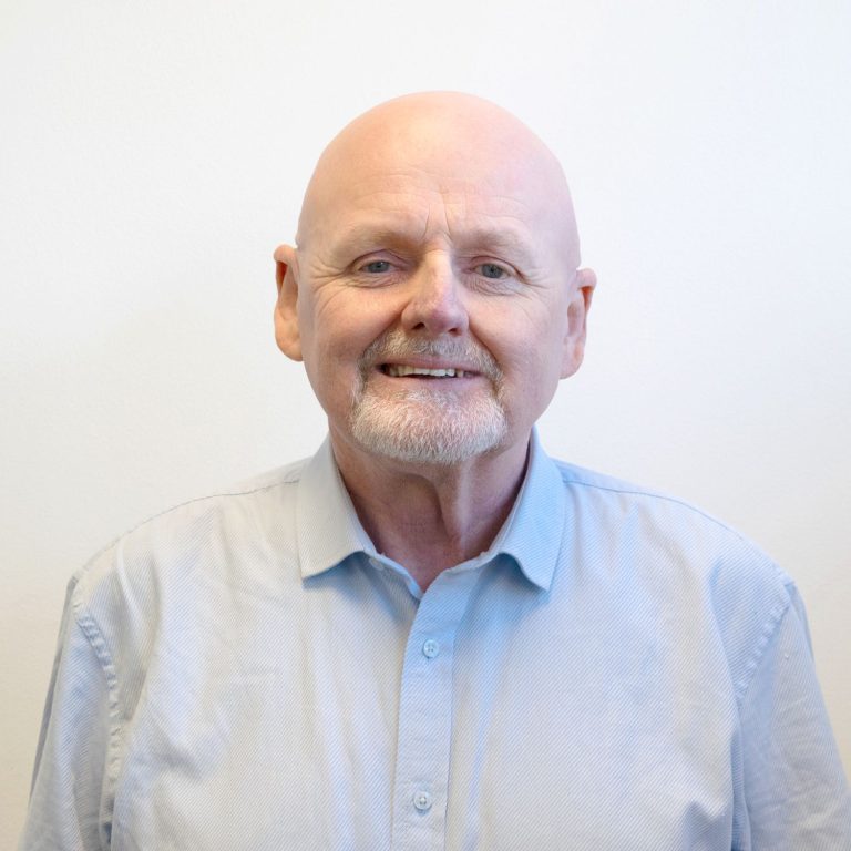 Bathroom-Review-Multipanel-Marc-Teasdale.