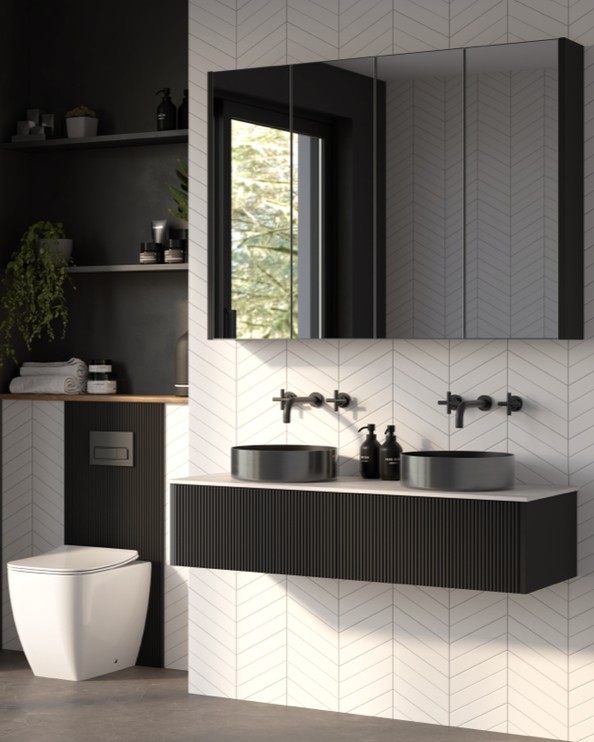 eyU-Linear-in-Carbon-Black-from-Utopia.j