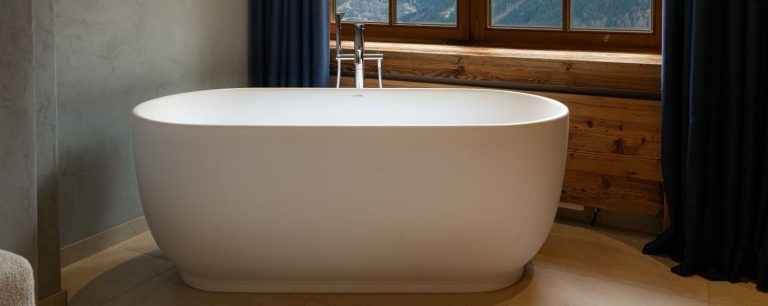 Duravit products work perfectly within the hospitality sector as demonstrated by the Hotel Blaue Burg interiors Duravit-Luv-Bath-C1-Bathtub-Mixer_Blaue_Burg