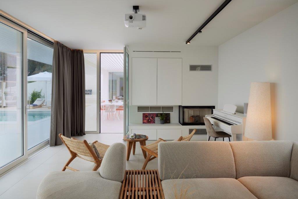 Ritmonio_OHLIVE-Beach-Villa_Pics-Courtesy-of-3H-Architect