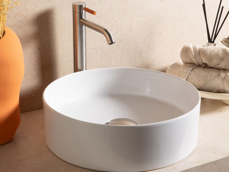 A STUDIO baisn from Bagnodesign